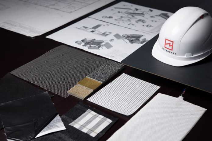 Polymer fibers with graphene nanotubes