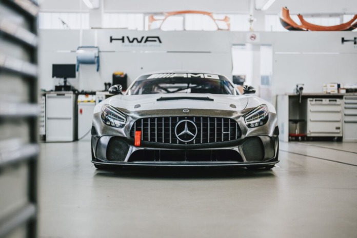 Mercedes- AMG GT4 race cars with natural fiber composite bumpers