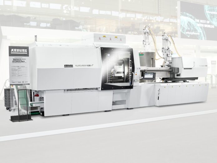 At K 2022, a hybrid Allrounder 630 H in clean-room design communicates with the mould, hot runner controller, material dryer and automation via the Gestica control system and OPC UA.