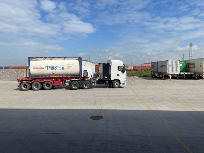 In the Asia-Pacific region, about 70 percent of Covestro's freight is transported by truck. Against this backdrop, the company is launching a green logistics pilot program with partners in China as part of its efforts to decarbonize the chemical supply chain.