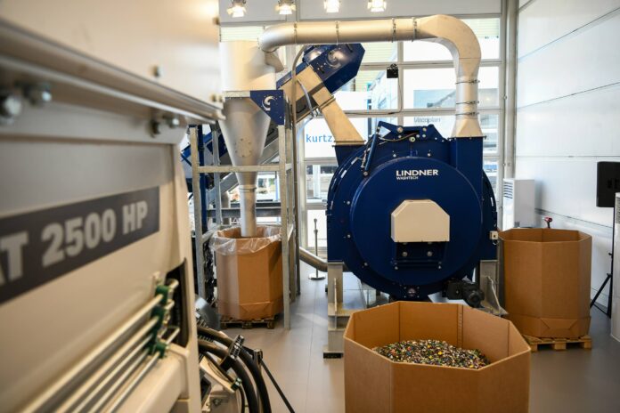 Lindner at K 2022: Innovative All-In-One Recycling Solutions for More Throughput, Efficiency and Superior Recyclate Quality.