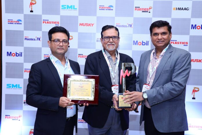 Rajhans Plastic Machinery, The 1St Indian Company Who Has Developed 1St Screen Changer in India in 1992 for Plastic Extrusion Machinery.