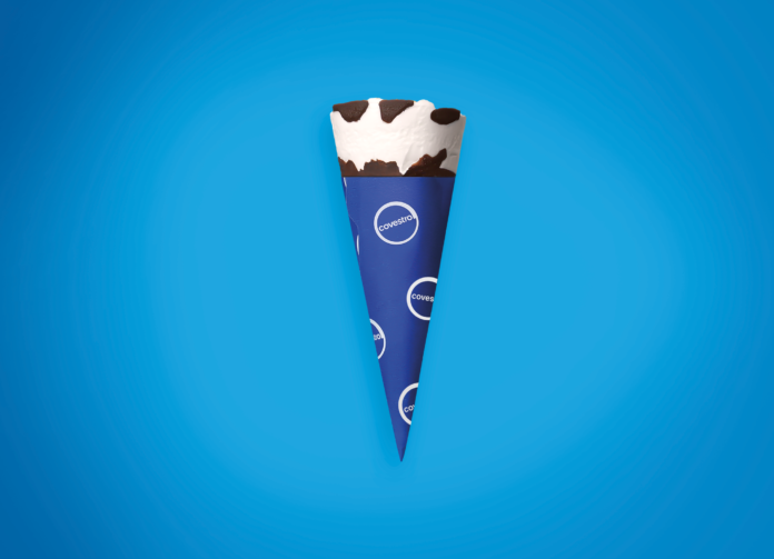 The resin for food packaging is made with 37 percent plant-based and transparently sourced ingredients, such as bark, castor beans, and corn. This substantially reduces its carbon footprint in comparison to virgin PE and standard fossil-based coatings.